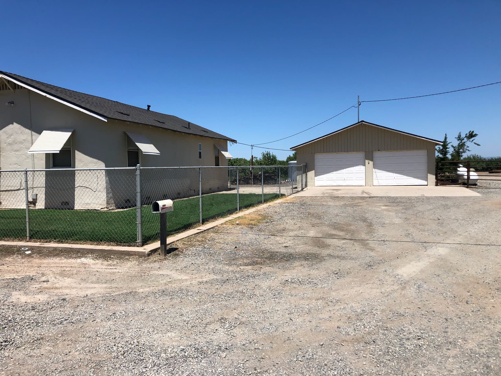 Oakdale House: 9347 Warnerville Rd