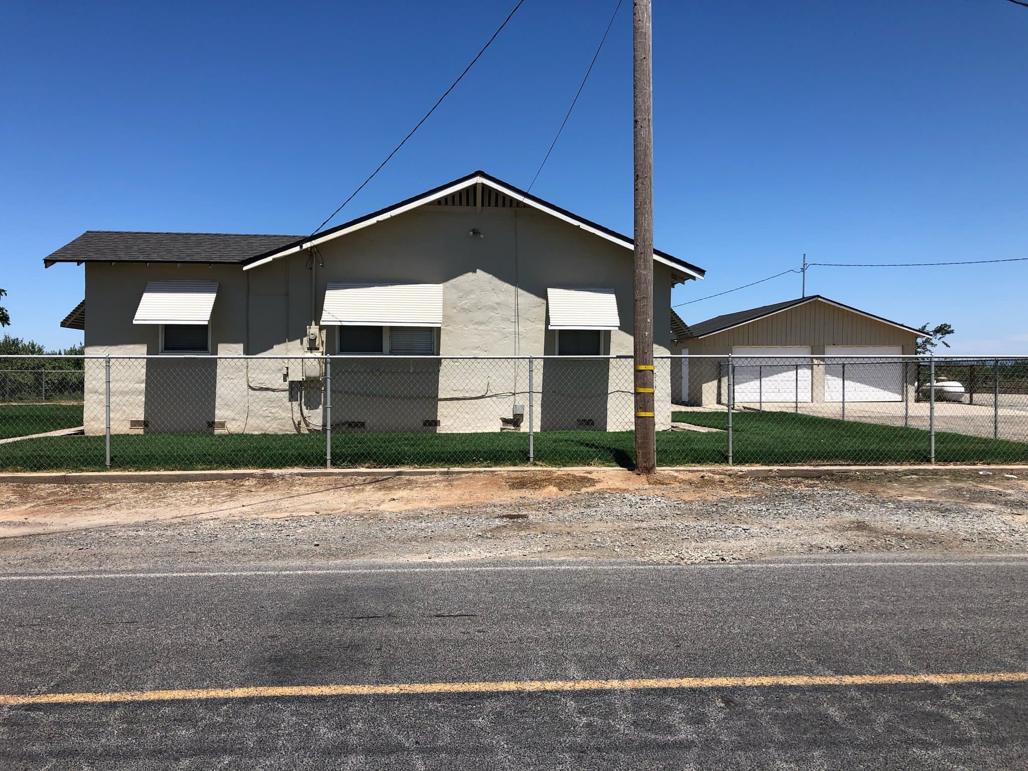 Oakdale House: 9347 Warnerville Rd