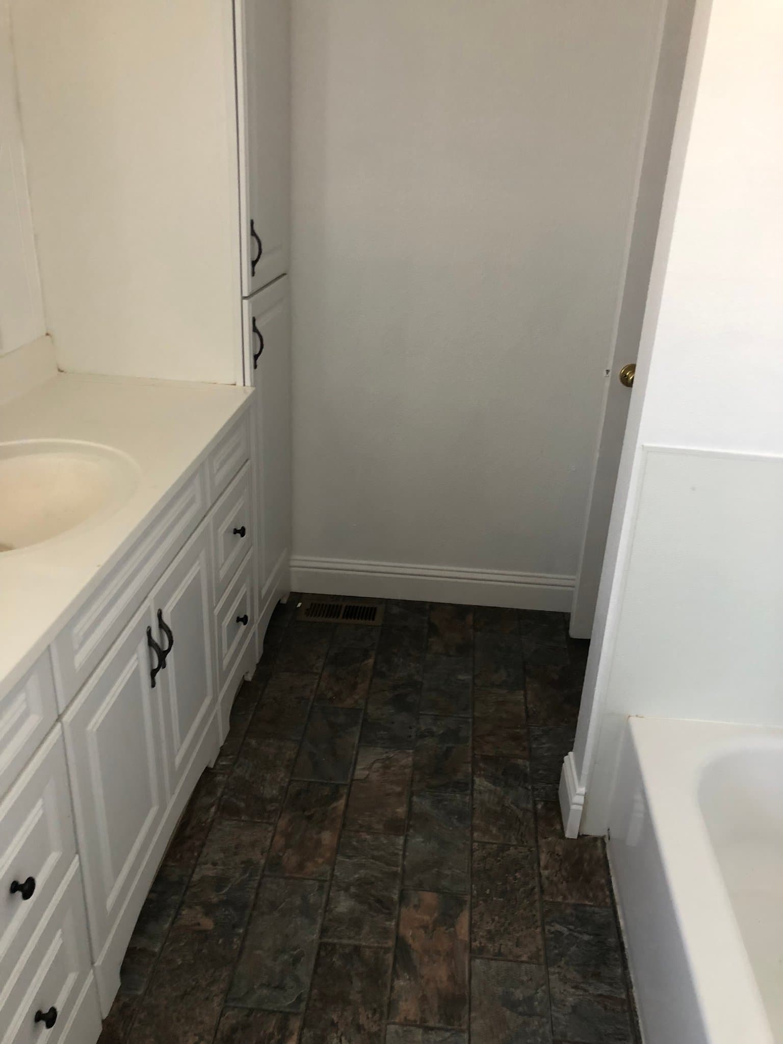 Oakdale House: 9347 Warnerville Rd