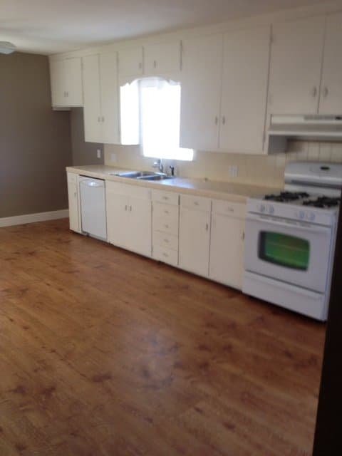 Oakdale House: 9347 Warnerville Rd