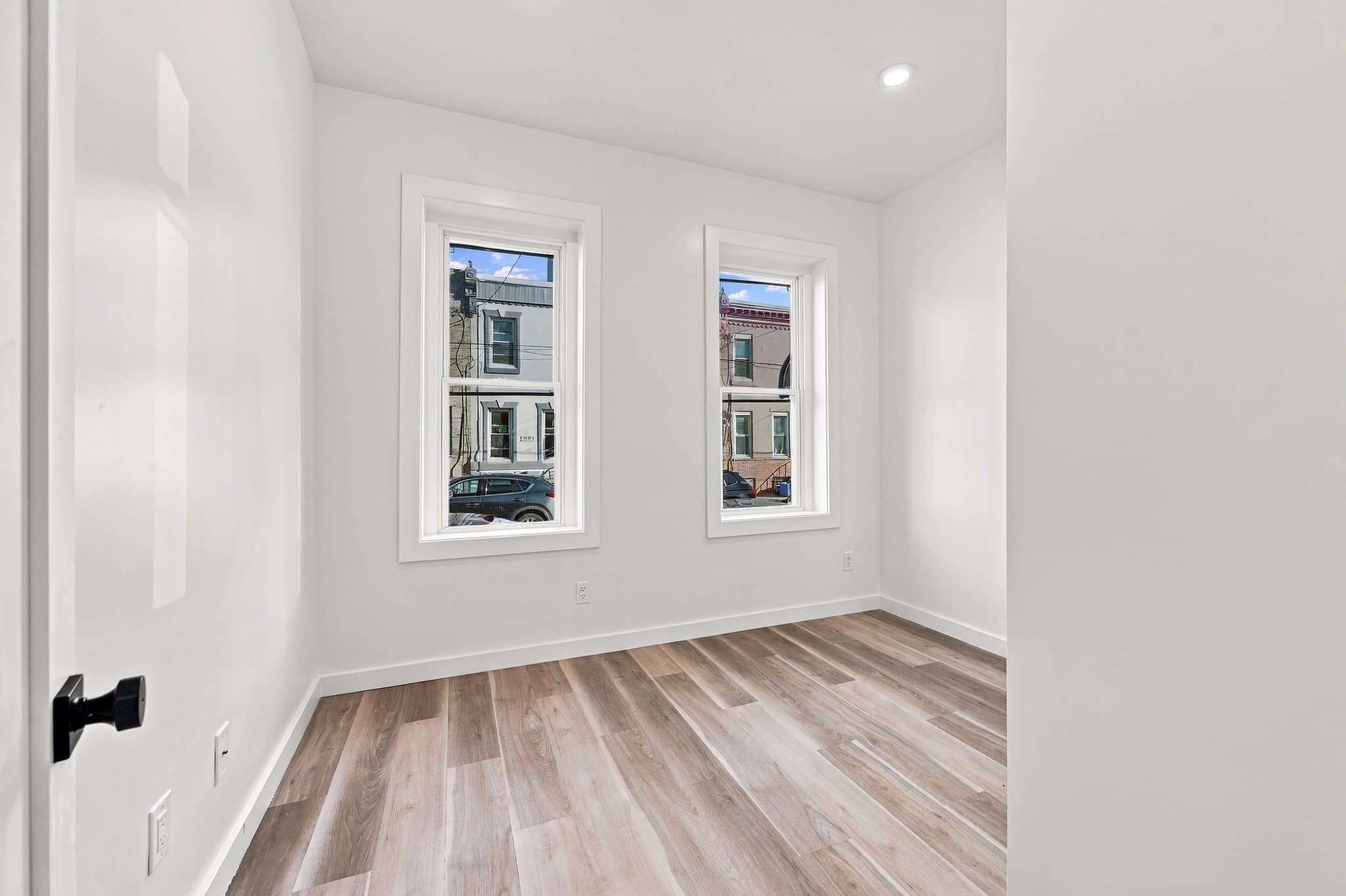 Philadelphia Apartment: 2130 Tasker St, Philadelphia, PA 19145