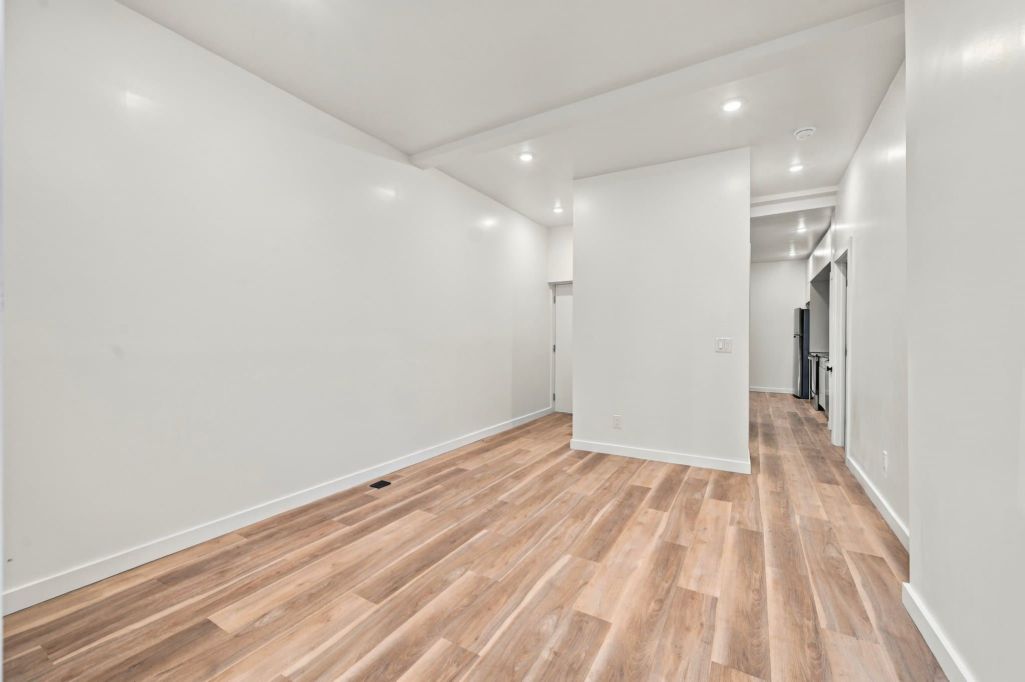 Philadelphia Apartment: 2130 Tasker St, Philadelphia, PA 19145