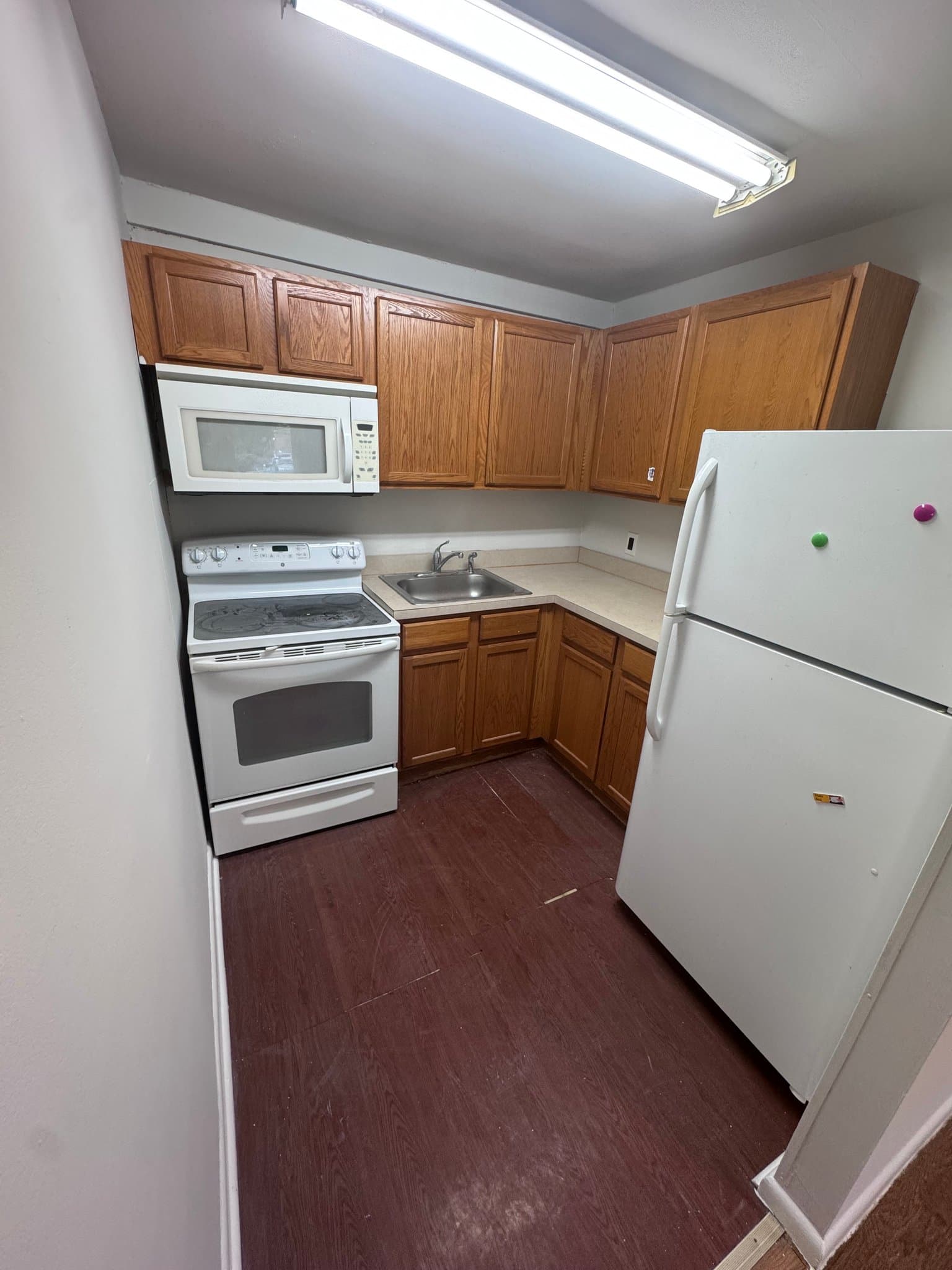 Glenolden Condo: 100 E Glenolden Ave