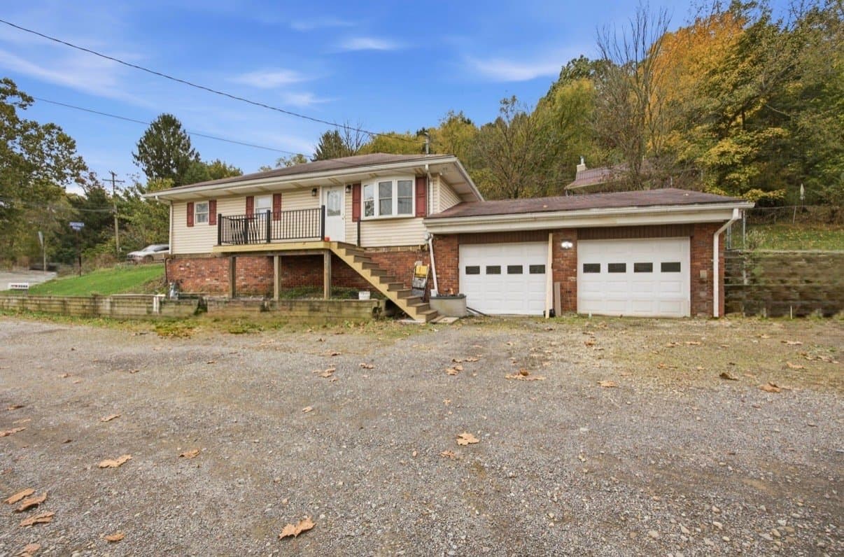 Murrysville House: 3046 Trafford Road