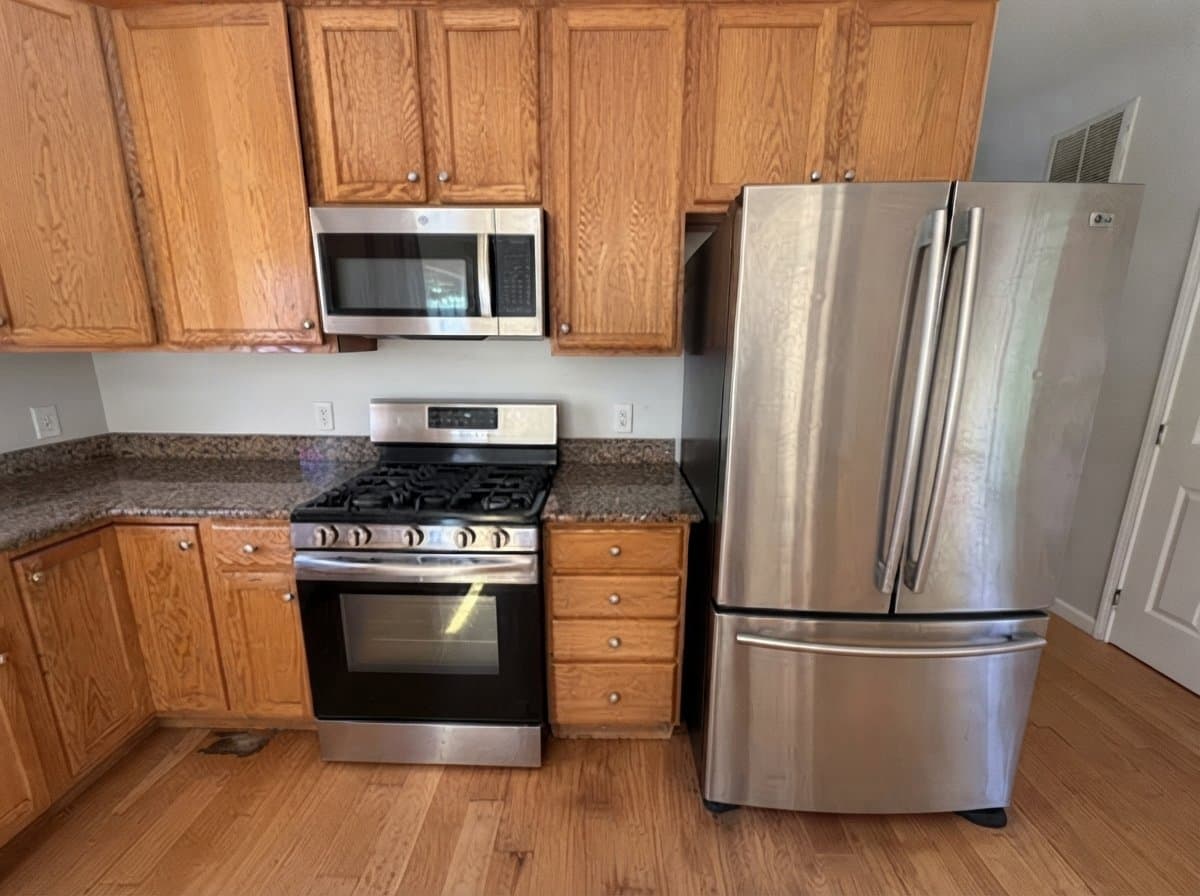 Toms River House: 107 Poe Ave