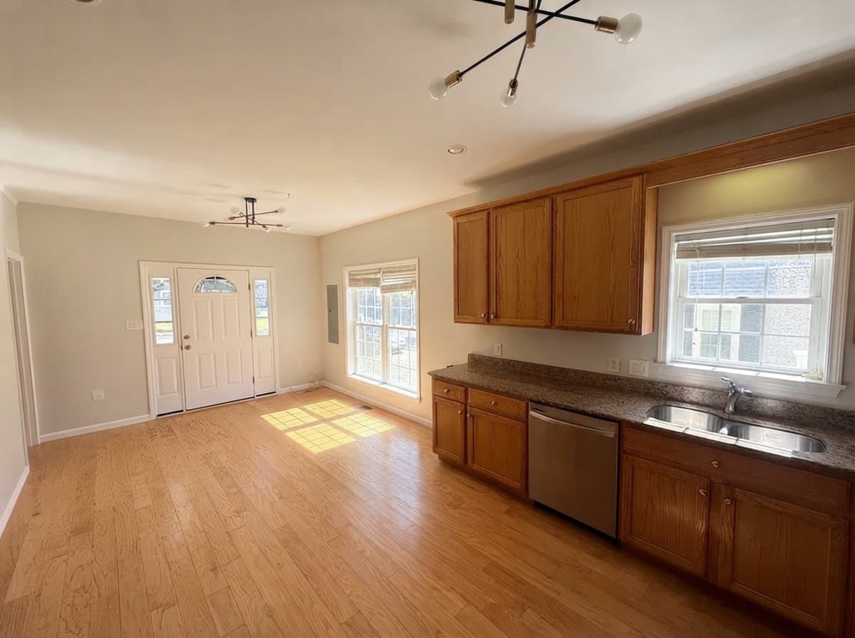 Toms River House: 107 Poe Ave