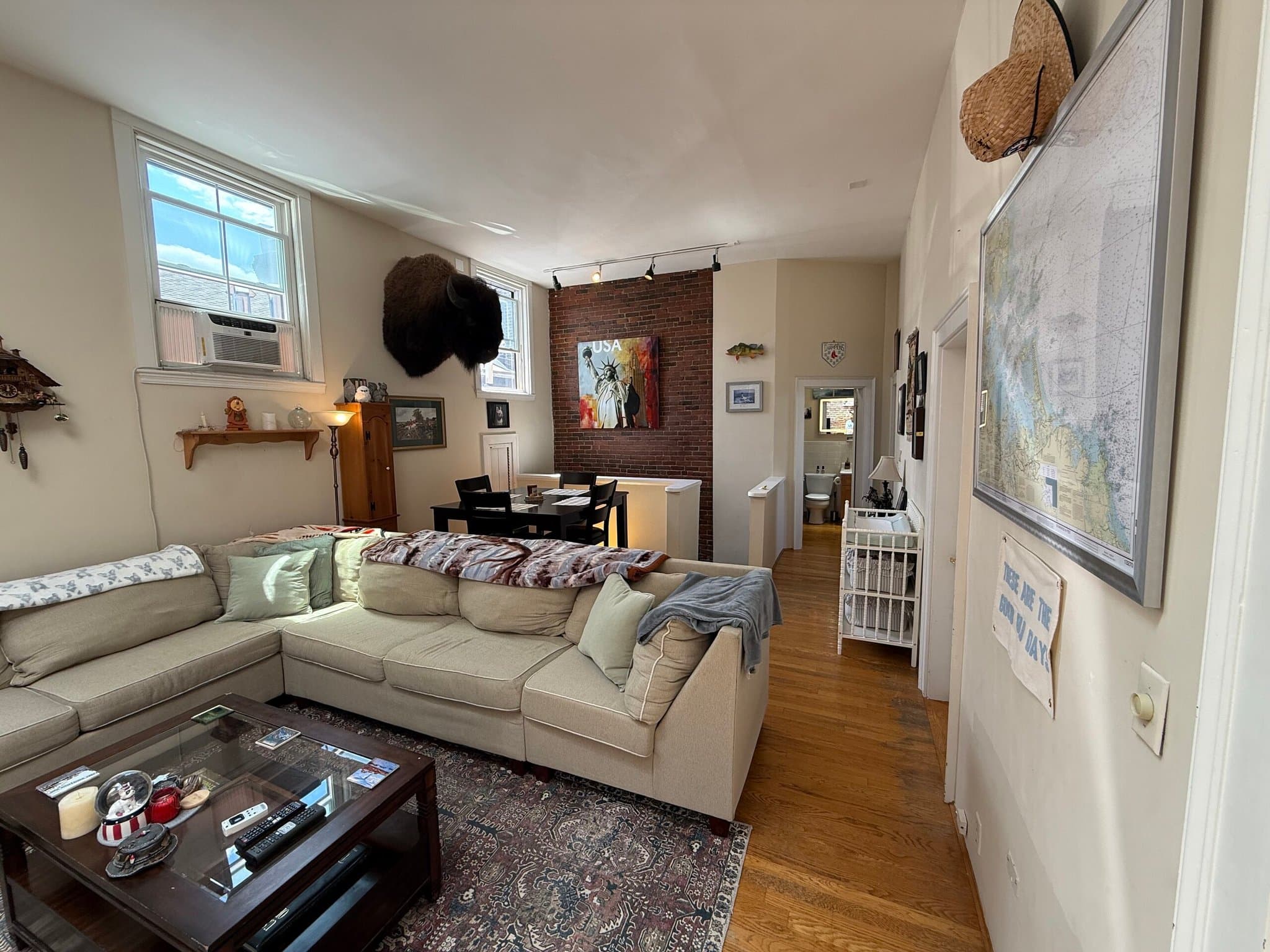 Boston Condo: 261 Commonwealth Ave