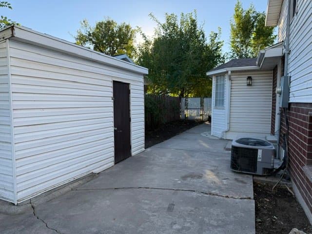 West Valley City House: 3781 S Market St