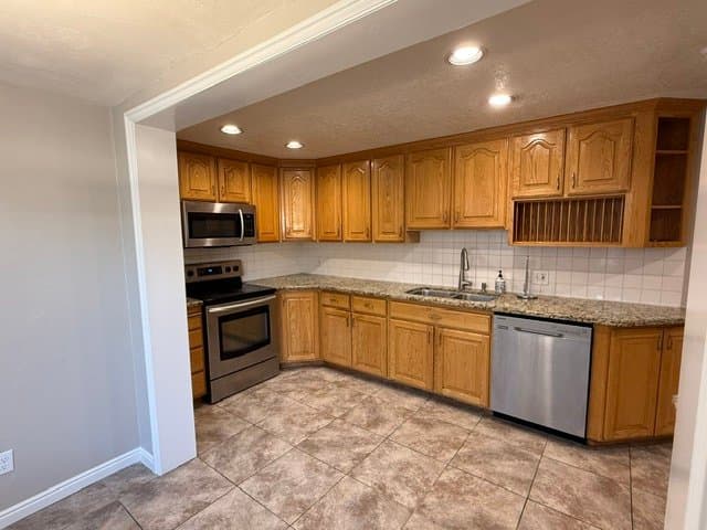 West Valley City House: 3781 S Market St
