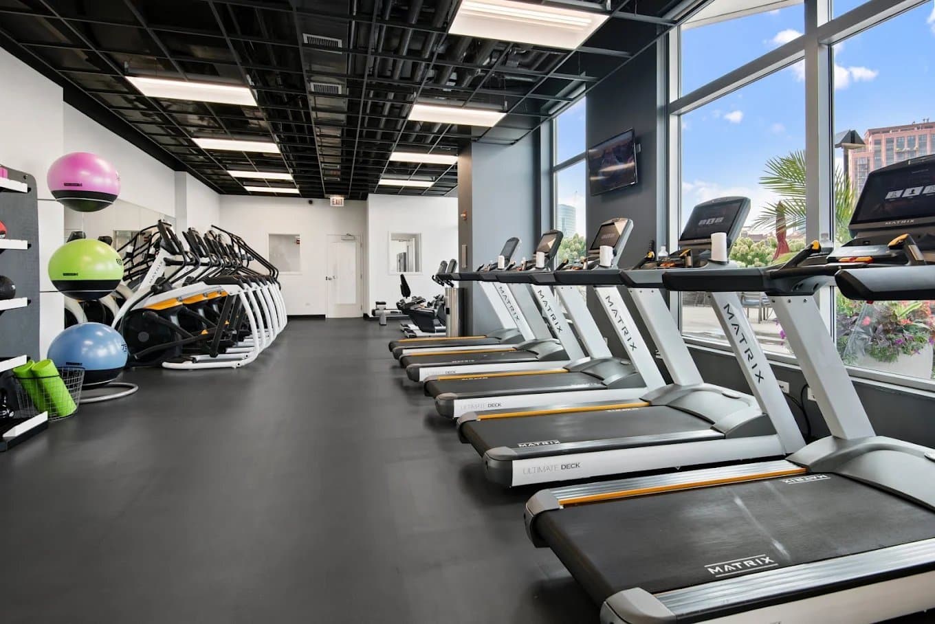Chicago Condo: 510 W Fulton St