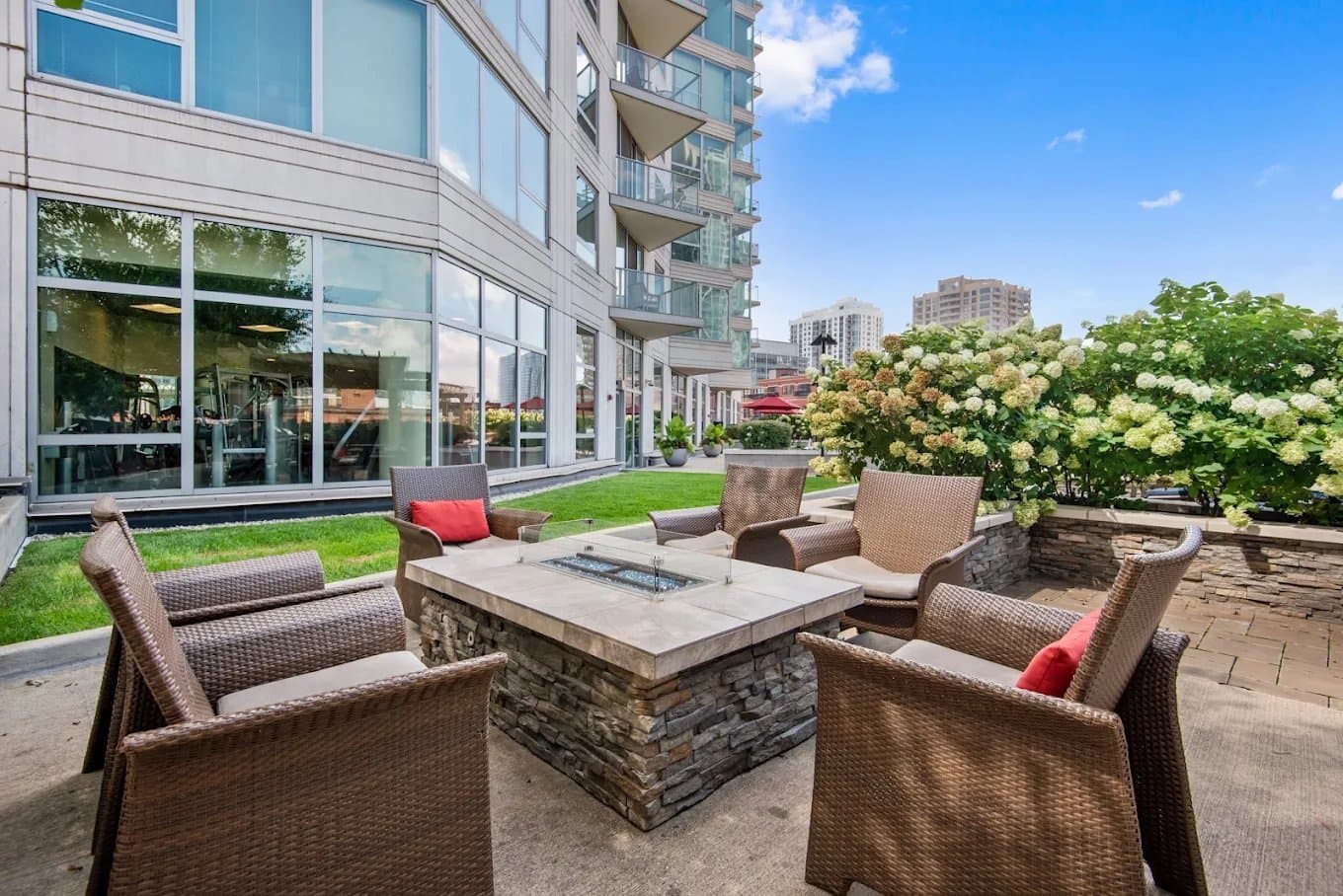 Chicago Condo: 510 W Fulton St