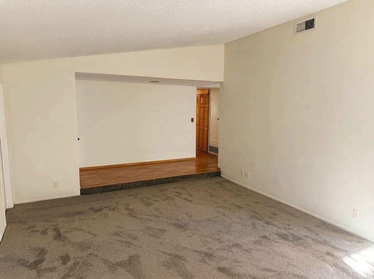 Simi Valley House: 2158 Brentwood St