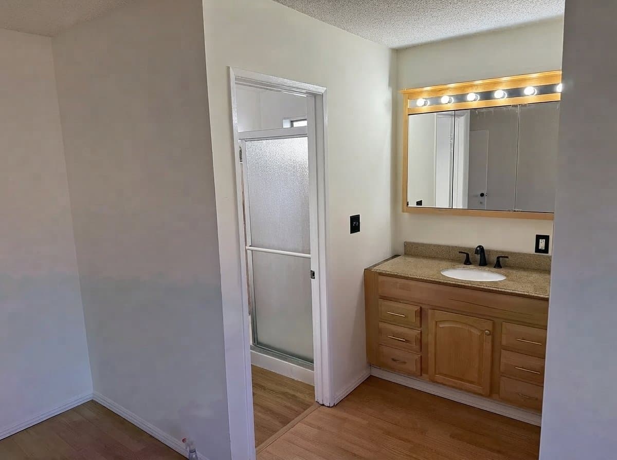 Simi Valley House: 2158 Brentwood St