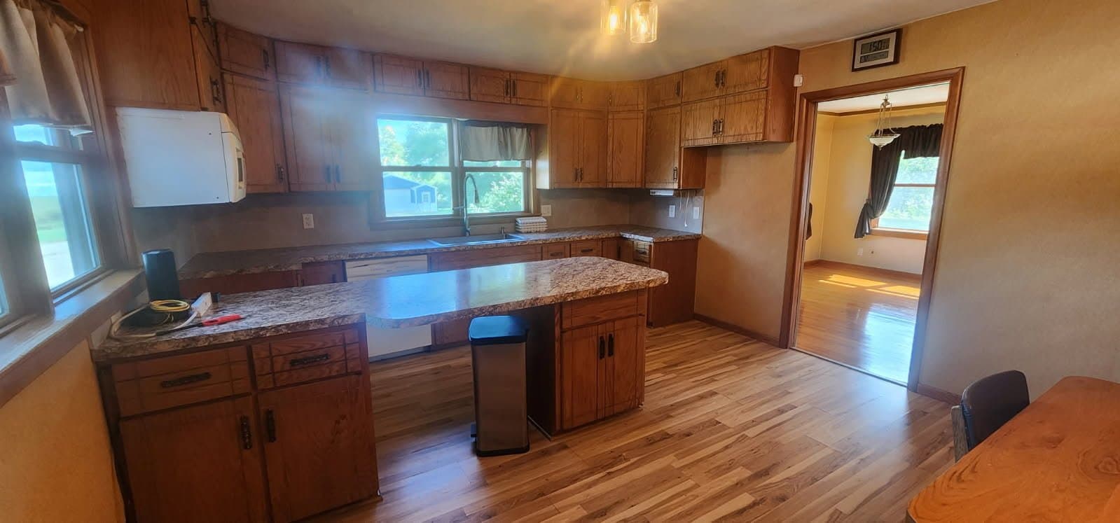 Callaway House: 19174 cty hwy 14