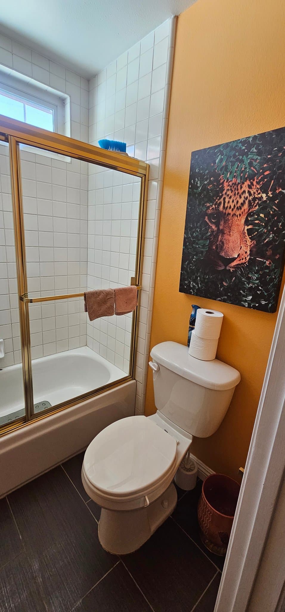 North Hills Single Room: 15705 Noga Way