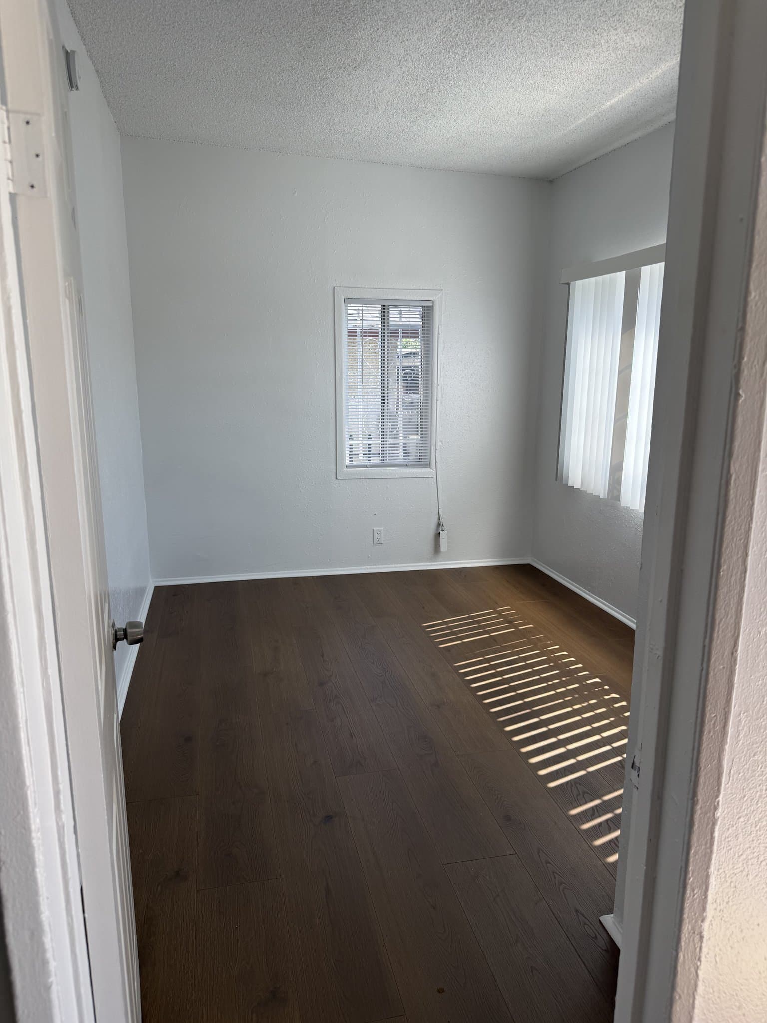 Los Angeles House: 3910 Walton Ave