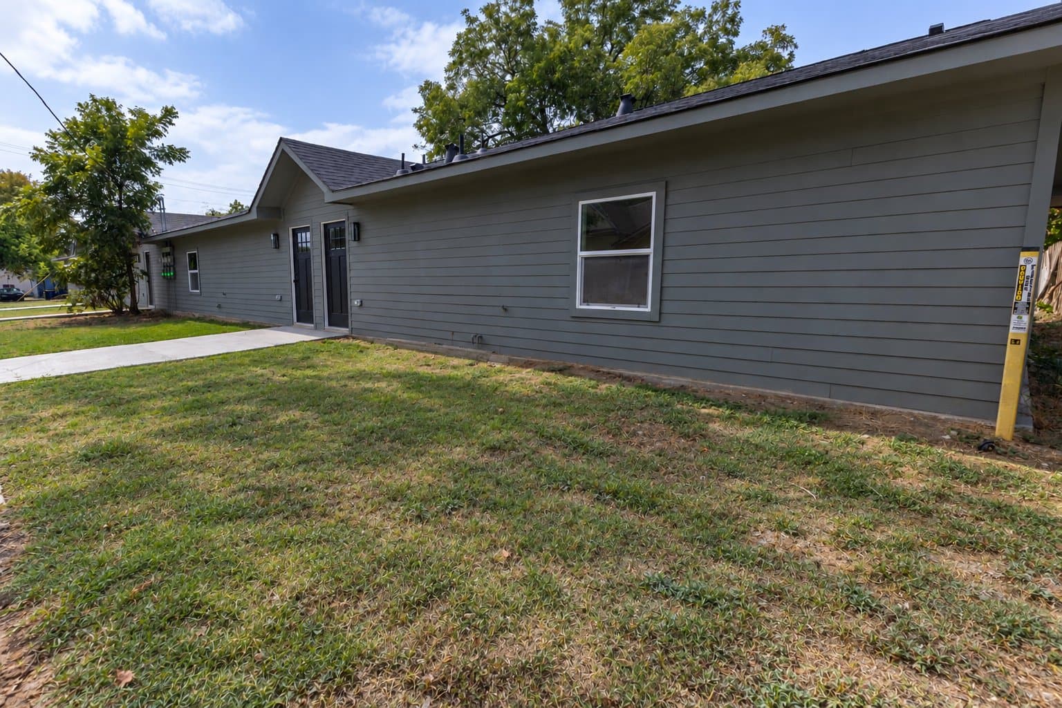 Hillsboro Apartment: 114 New St