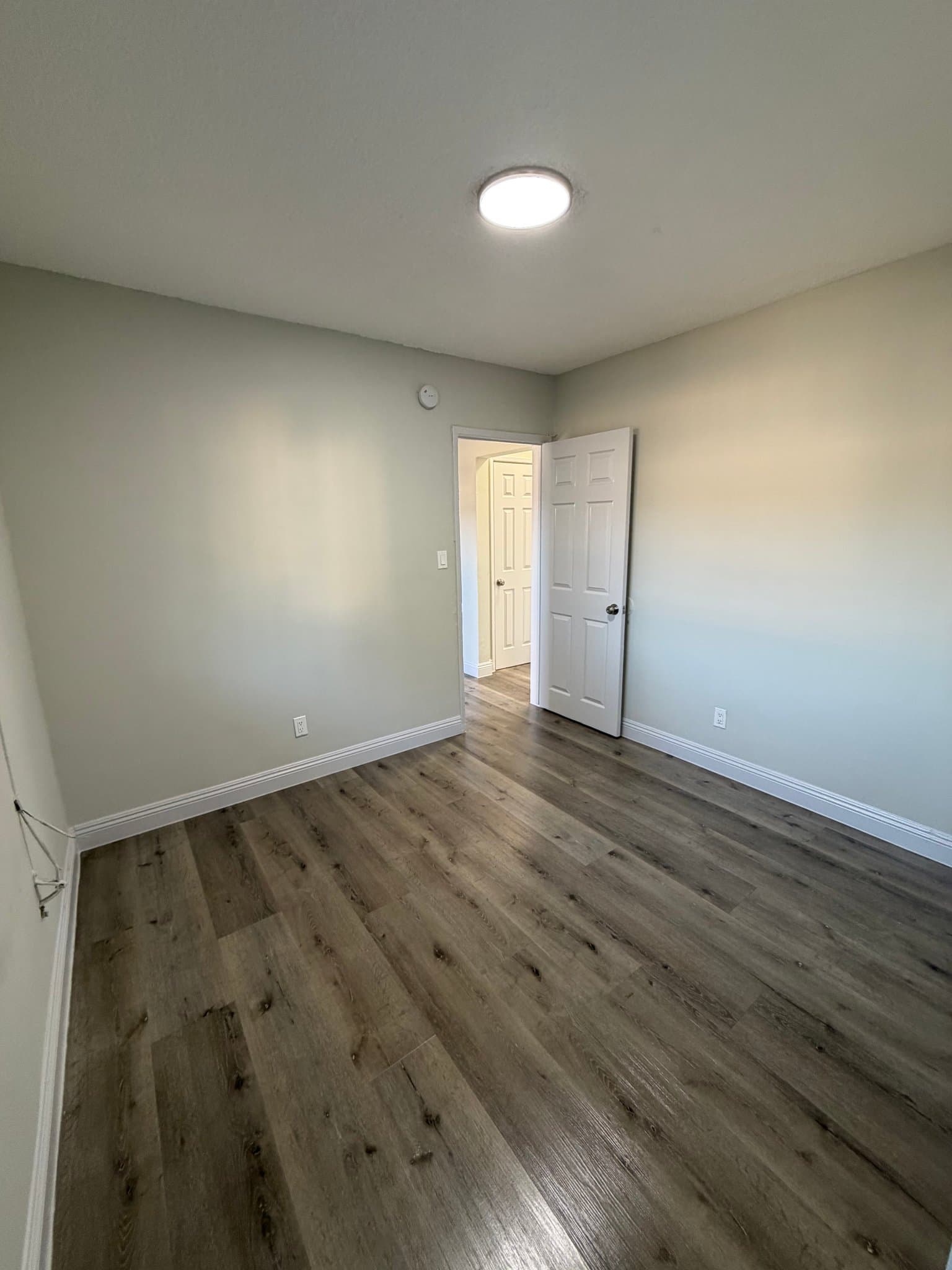 LOS ANGELES Apartment: 7843 TOwne Ave