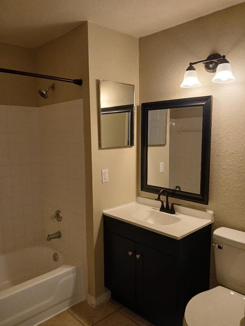 Orlando Apartment: 8915 Latrec Ave