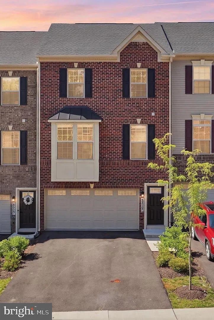 Upper Marlboro Townhome: 8805 Sybil Ln
