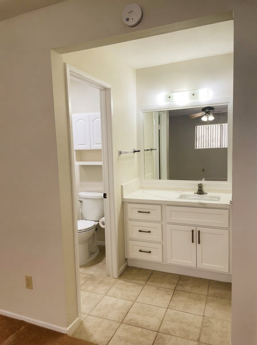 Escondido Condo: 450 W Vermont Ave