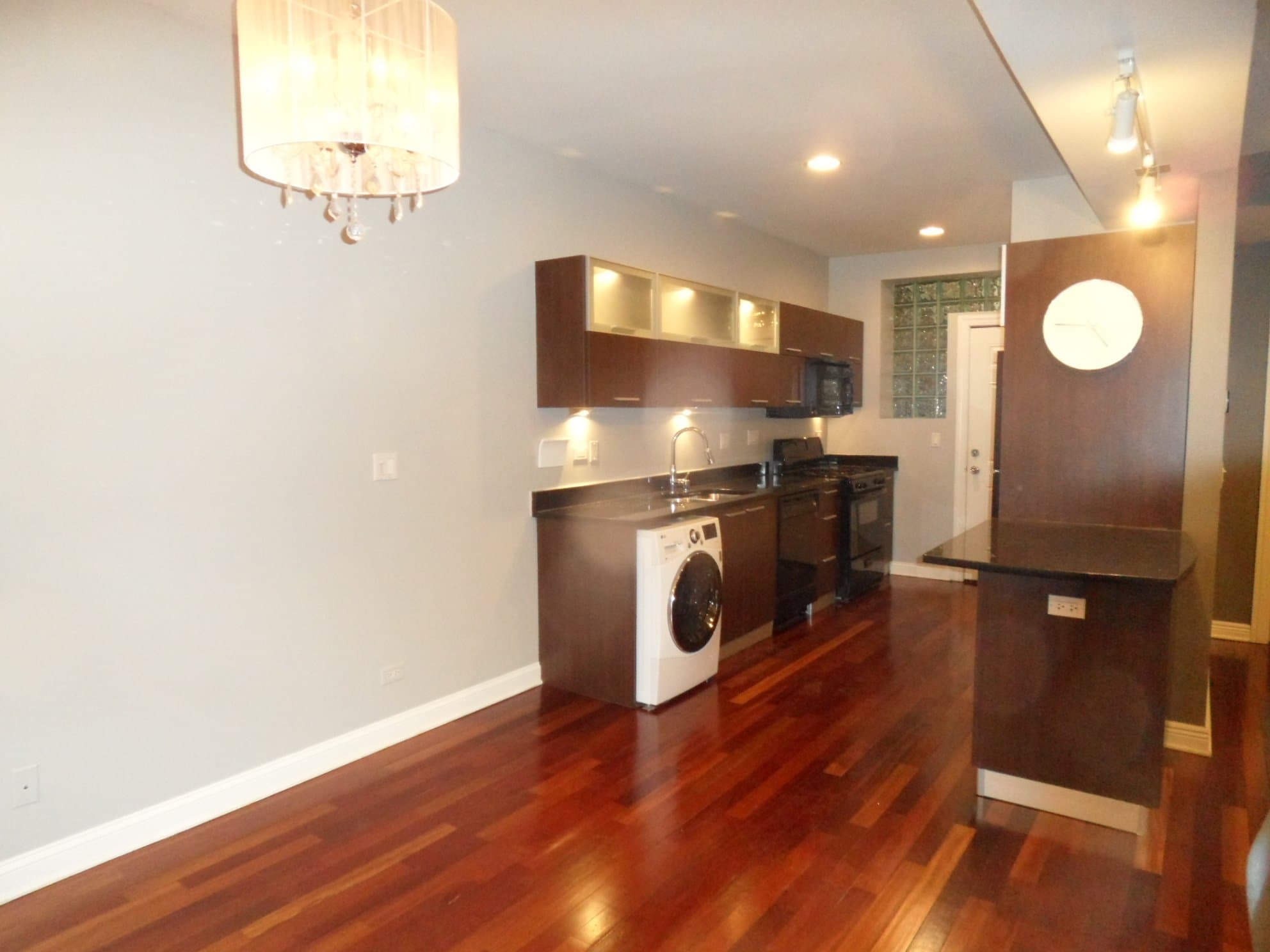 Chicago Condo: 1360 W Estes Ave