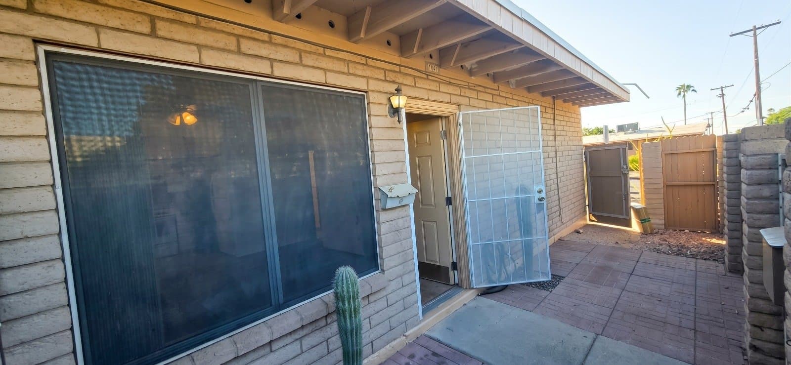 Mesa Multiplex: Mesa Dr - E Frost Cir (24 Units)