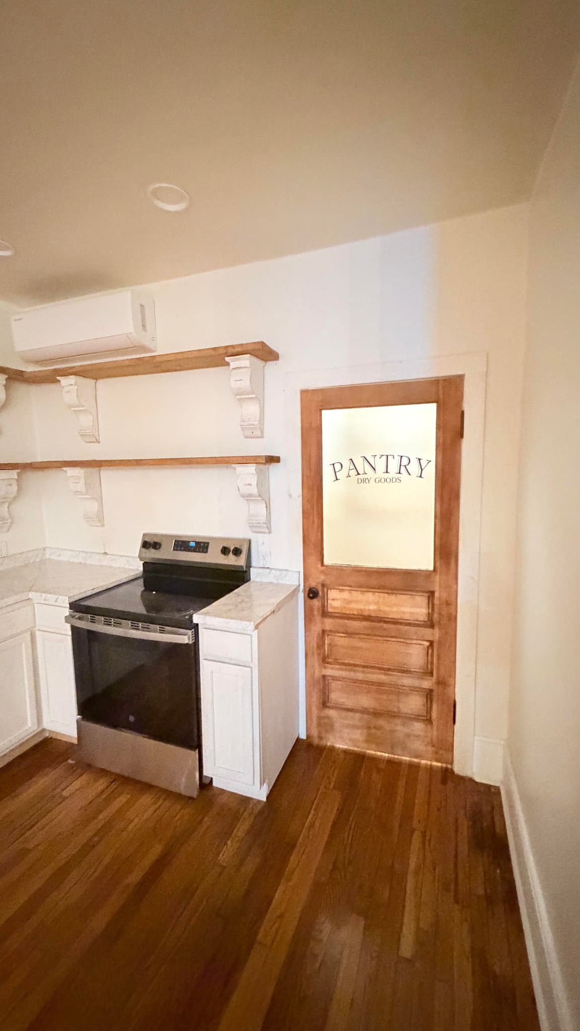Richlands Condo: 1513 Front Street
