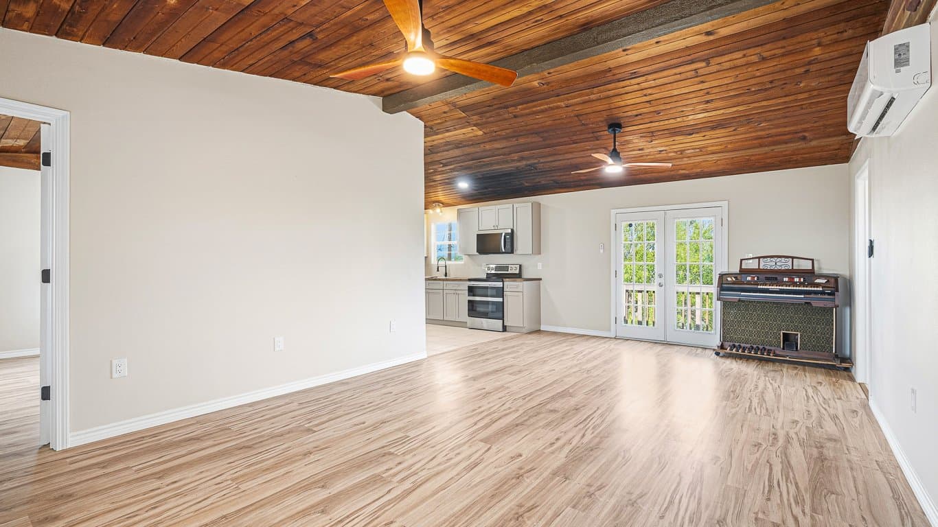 Rockport Multiplex: 257 W Club Oak Ln