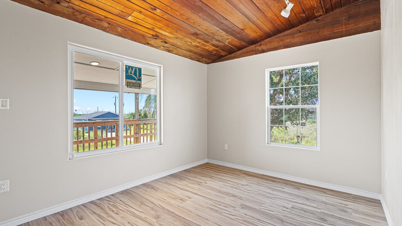 Rockport Multiplex: 257 W Club Oak Ln