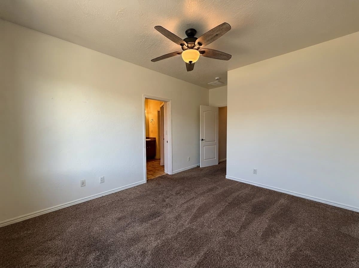 Pleasant Grove Townhome: 25 S 1520 W