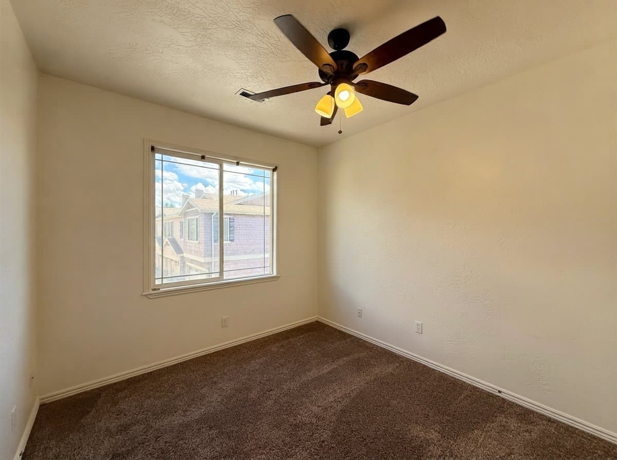 Pleasant Grove Townhome: 25 S 1520 W