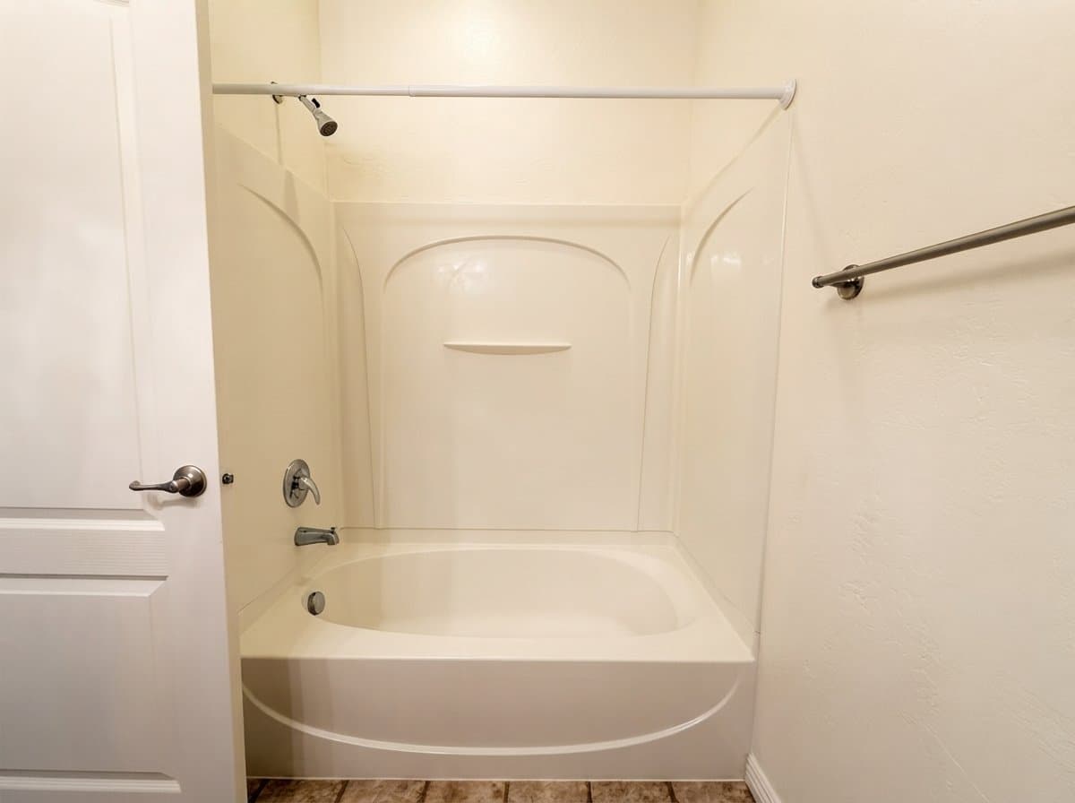 Pleasant Grove Townhome: 25 S 1520 W