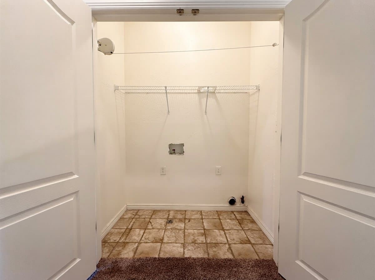 Pleasant Grove Townhome: 25 S 1520 W