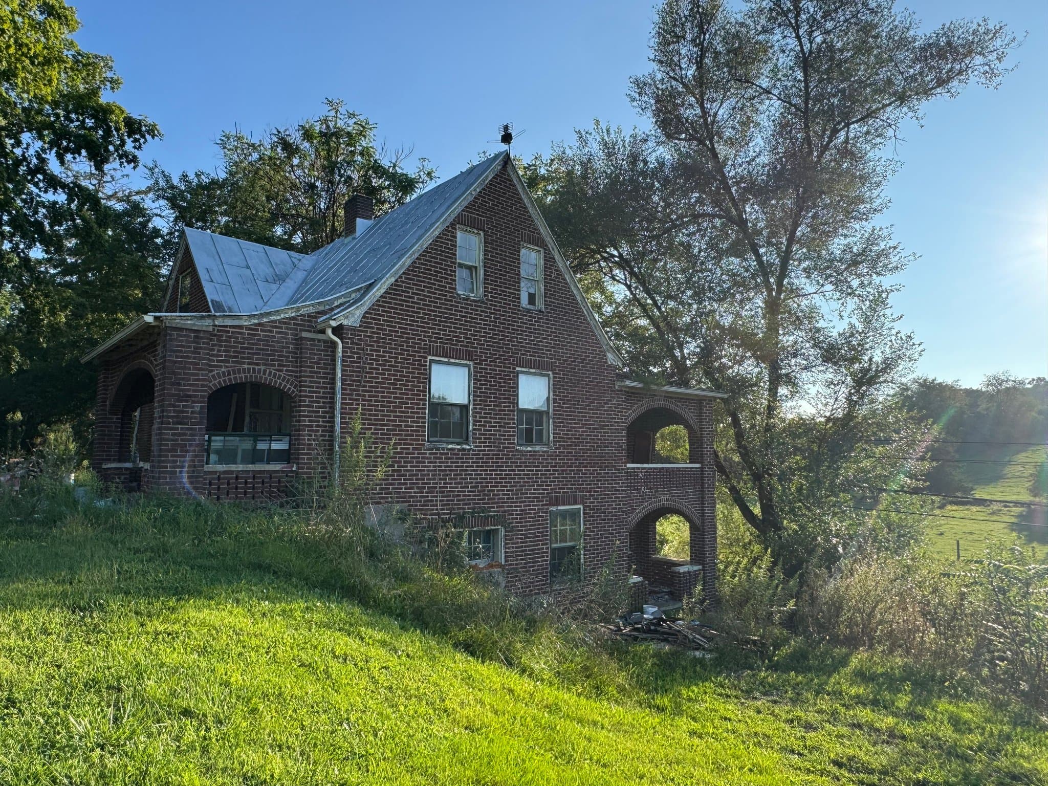 Weyers Cave House: 3612 Lee Hwy Weyers cave