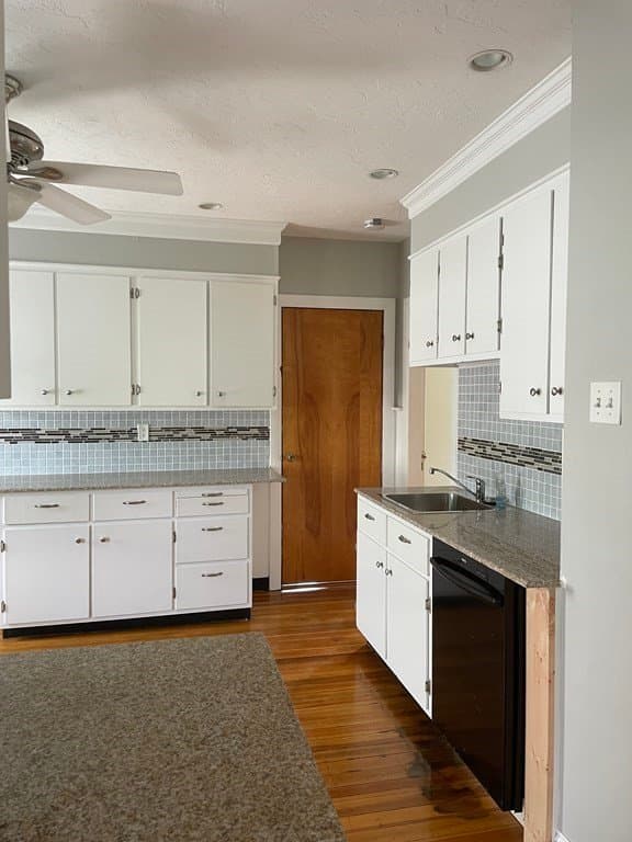 Belmont Apartment: 416 Trapelo Rd