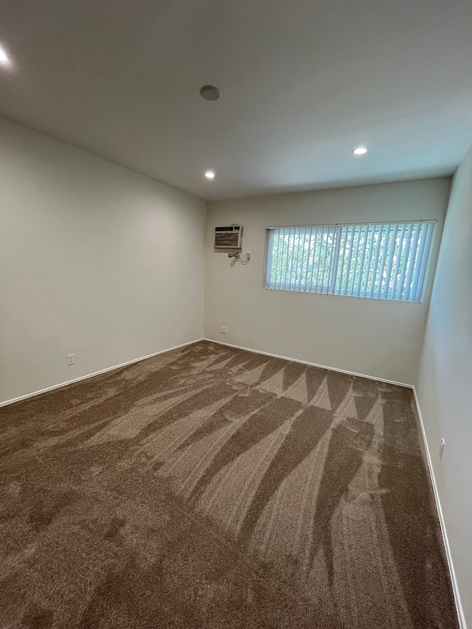 Pasadena Apartment: 251 N El Molino Ave