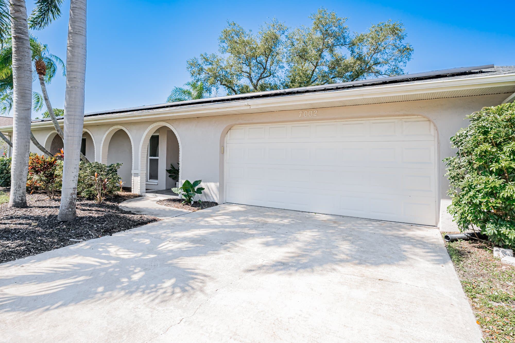 Seminole House: 7002 Greenbrier Dr