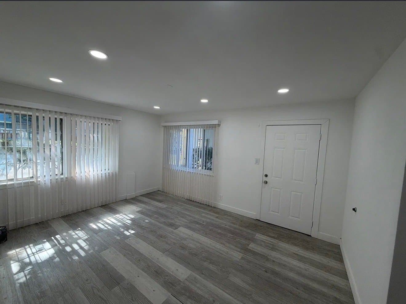 San Jose Apartment: 225 E Taylor St