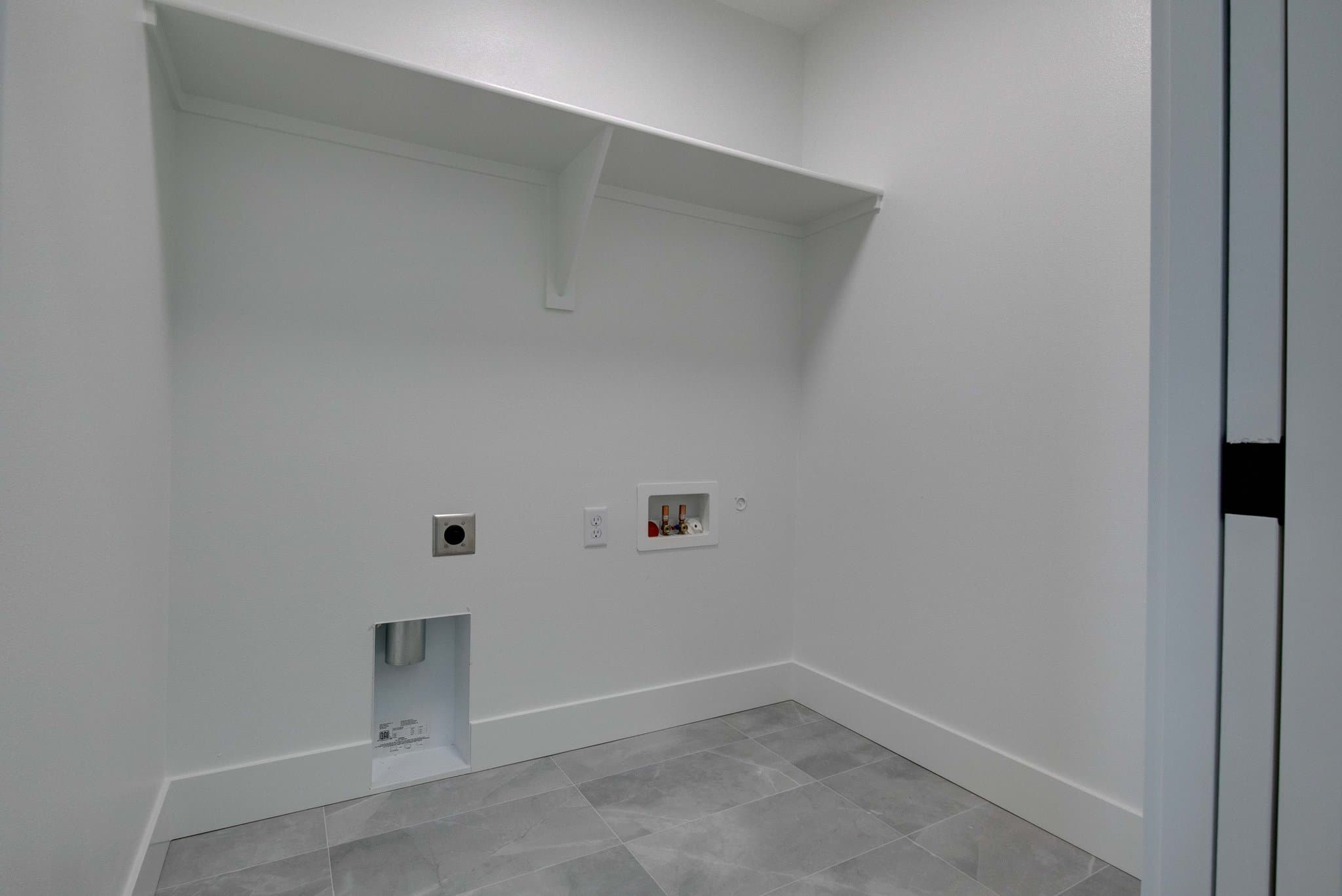 Richland Townhome: 830 Rio Vista Loop