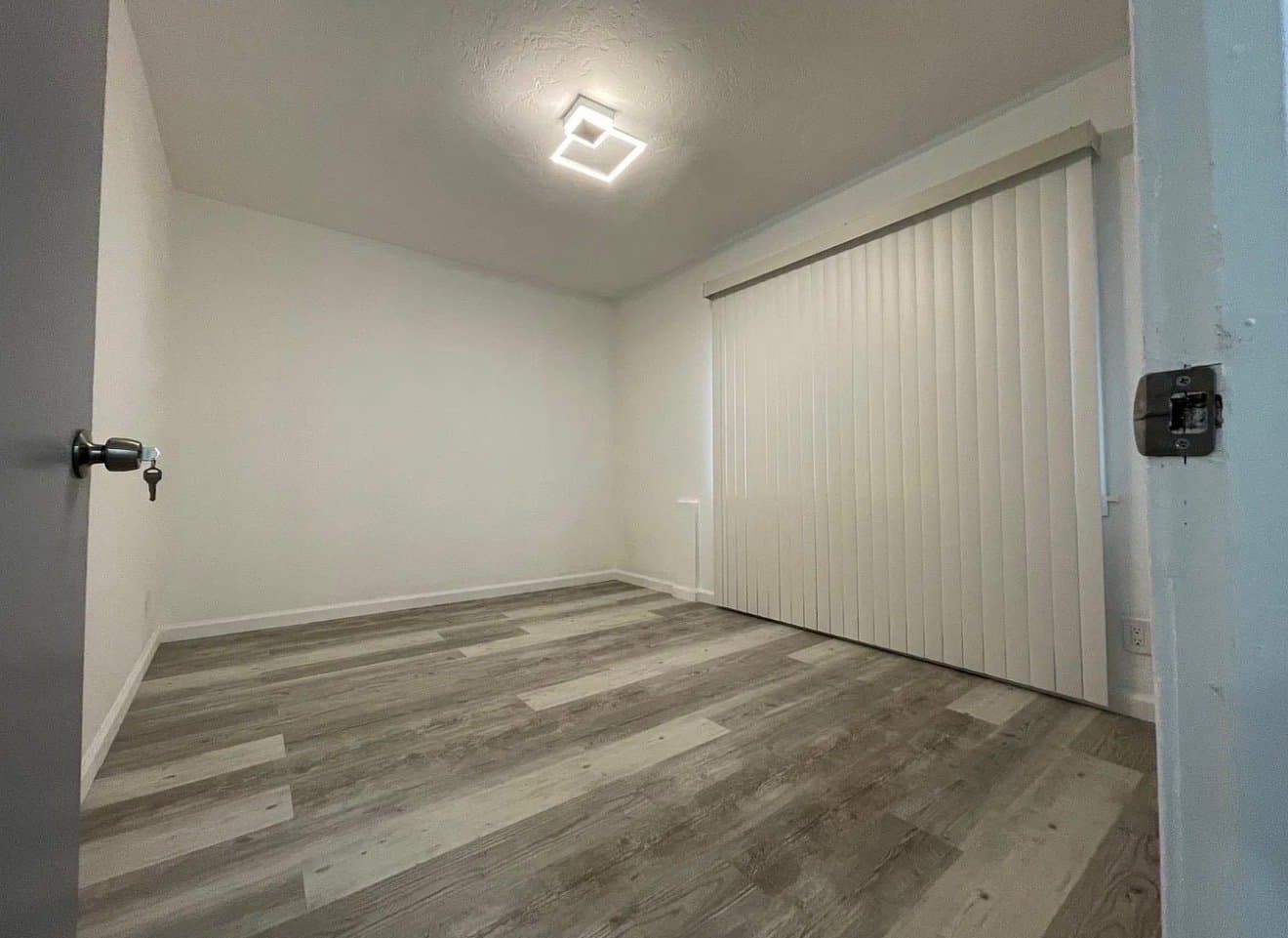 San Jose Apartment: 225 E Taylor St