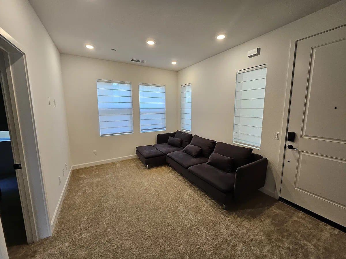 San Diego House: 11886 Ella Way