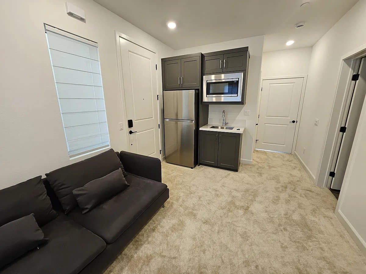 San Diego House: 11886 Ella Way