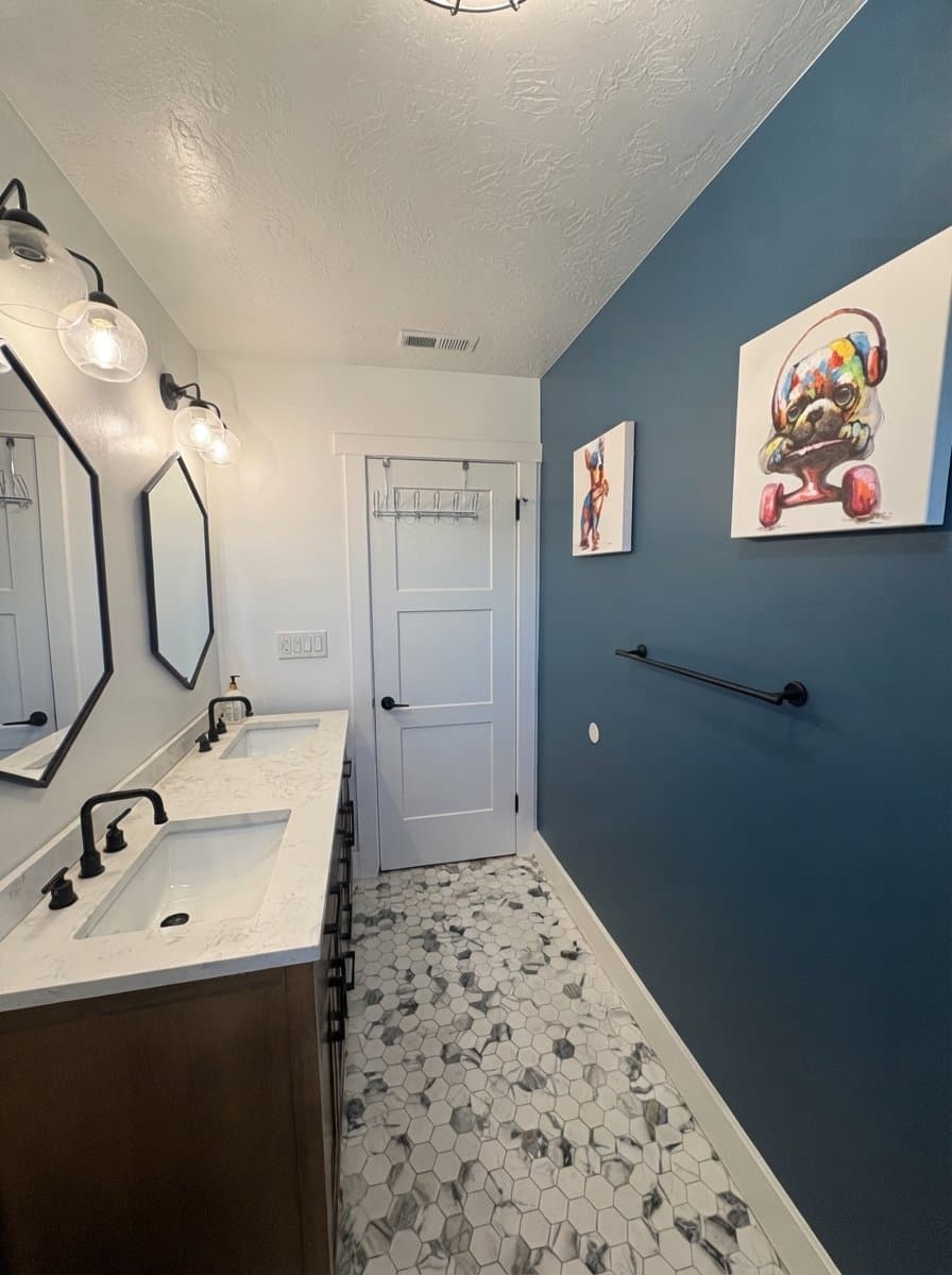 Woods Cross House: 692 W 1500 S