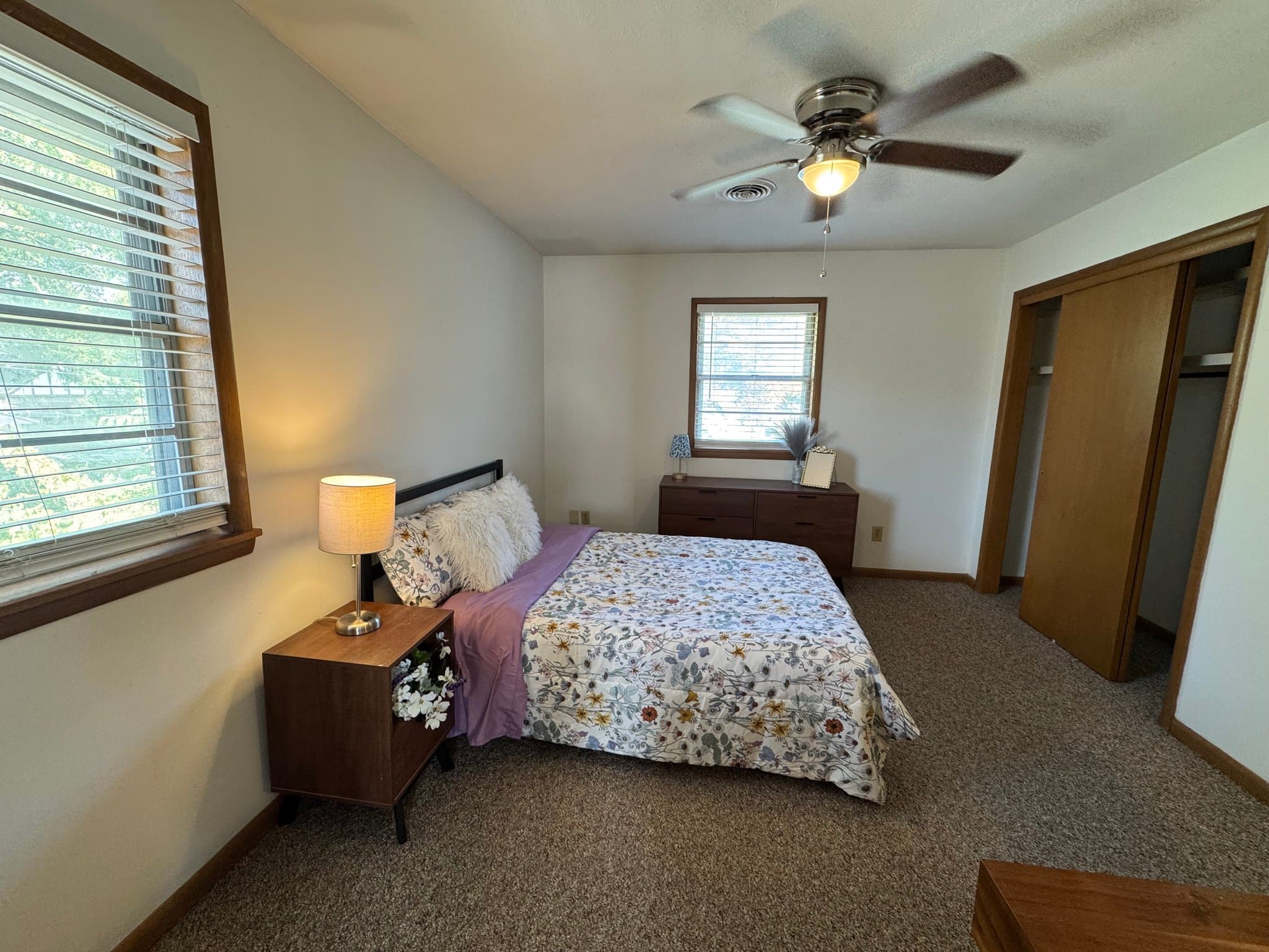Springfield Single Room: 1215 E Elm St