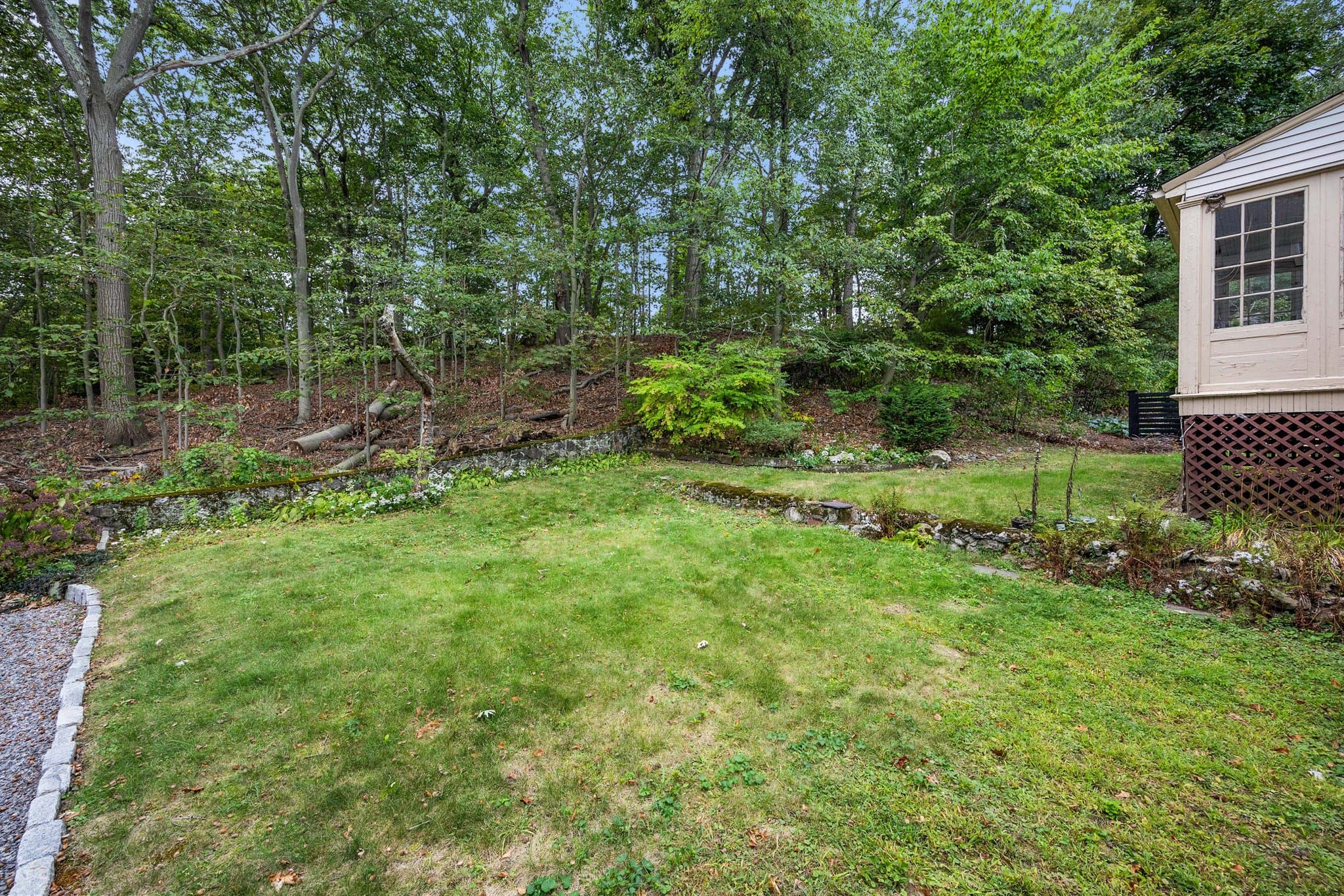 Chestnut Hill House: 15 Crehore Road
