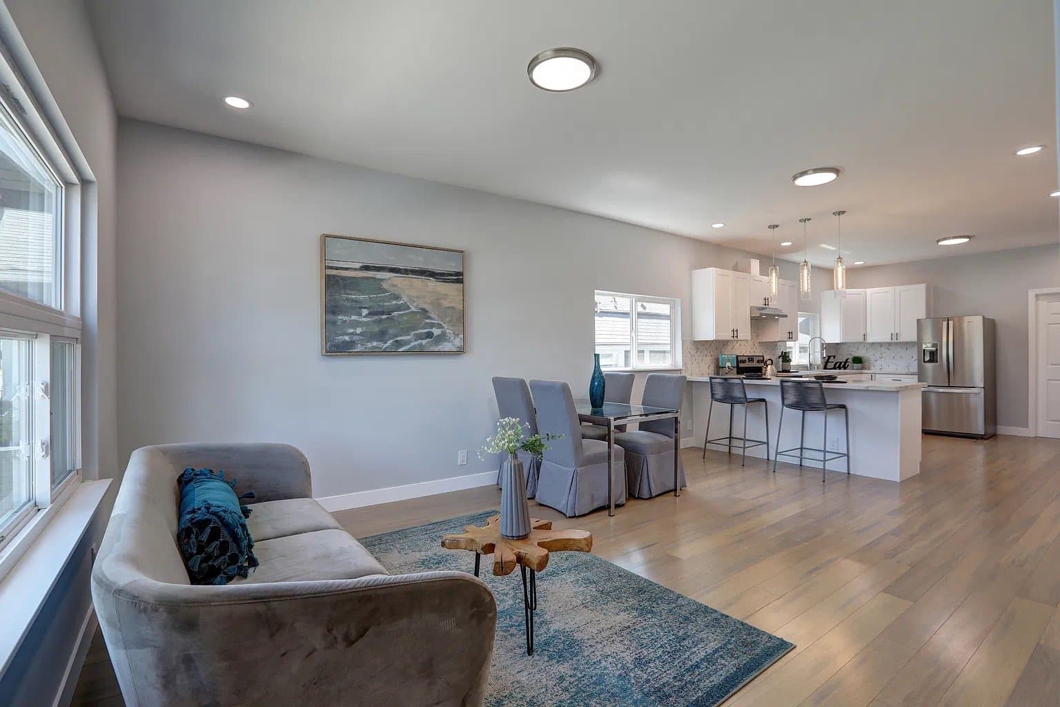 Auburn House: 724 4th St SE