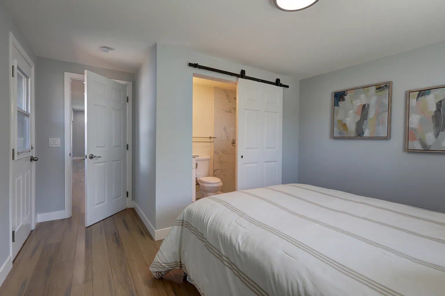 Auburn House: 724 4th St SE