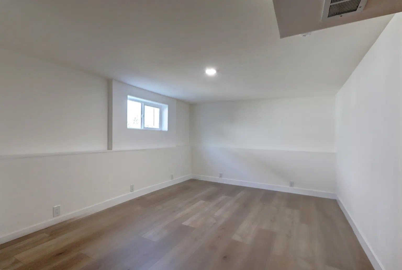 Auburn House: 724 4th St SE