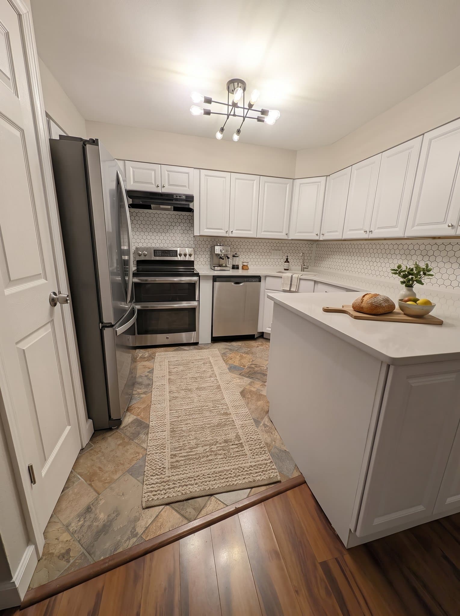 Hazelwood Condo: 7526 Hazelcrest Dr